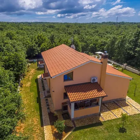 Holiday home Kacana *